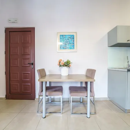 Dimitra & Deslina Luxury αpartments Georgioupoli